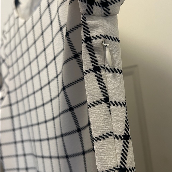 Dainty Jewells midi dress - Picture 5 of 5